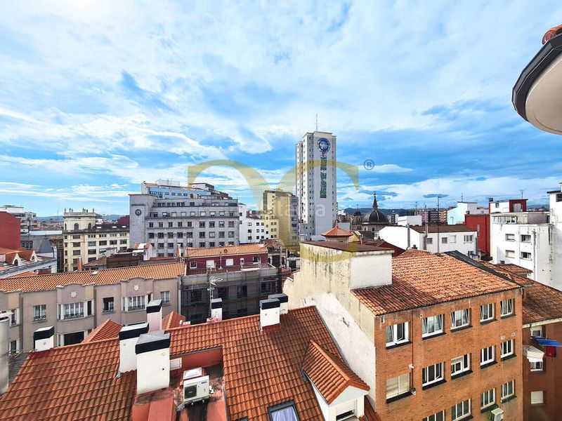 Foto f5aef5c7-1664-4f06-96e0-d2ac9fe4e017. Àtic amb calefacció a Centro Gijón