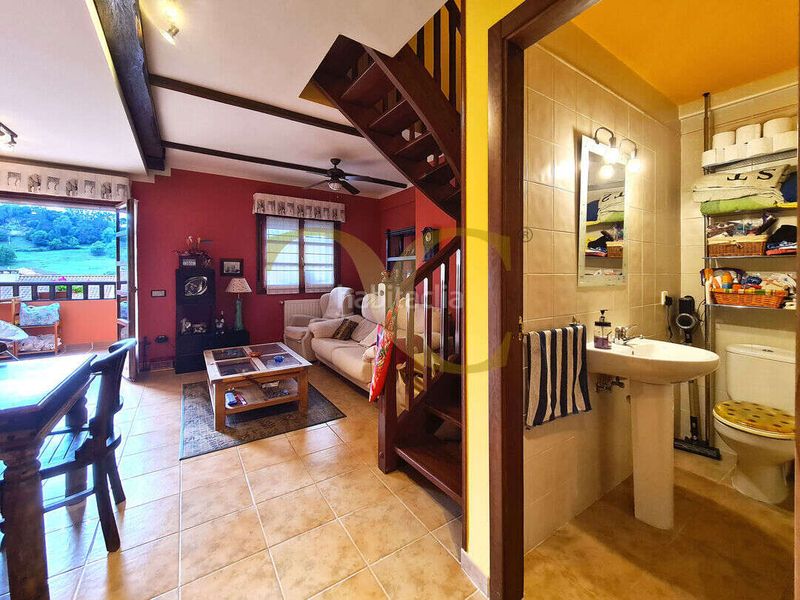 Foto 101d9c63-fc5c-40ea-b4c9-a282769aa79c. Casa adosada adosado en sellamar, junto a santa marina, con terraza y garaje. en Ribadesella