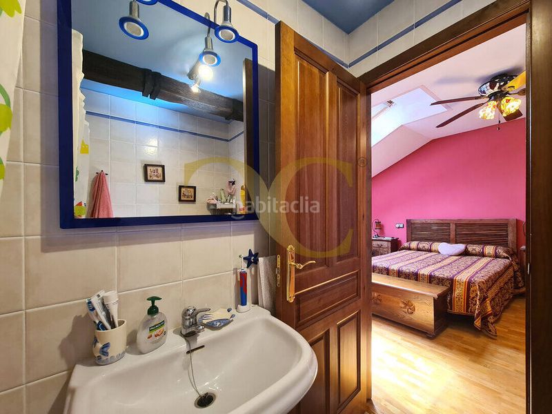 Foto 1be87d03-4e6b-4ae0-ab99-336ea1f4323c. Casa adosada adosado en sellamar, junto a santa marina, con terraza y garaje. en Ribadesella