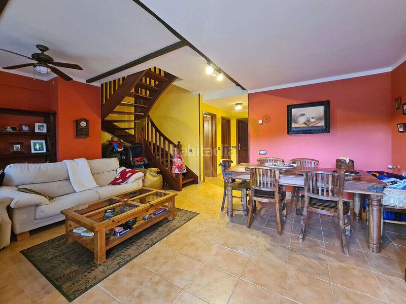 Foto 24eead3f-4e74-4ed7-8848-c79fc1c6591d. Casa adosada adosado en sellamar, junto a santa marina, con terraza y garaje. en Ribadesella