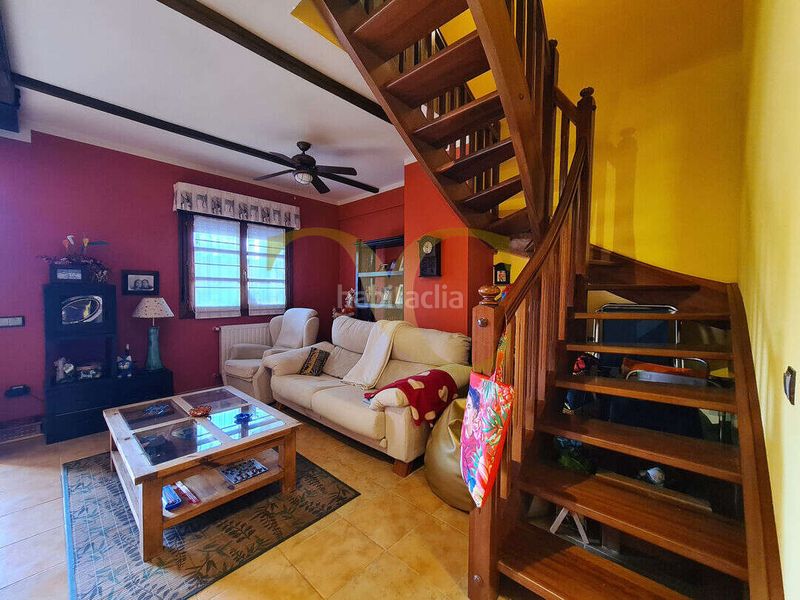 Foto 639b2663-fe00-4939-943b-76ee873b3f8f. Casa adosada adosado en sellamar, junto a santa marina, con terraza y garaje. en Ribadesella