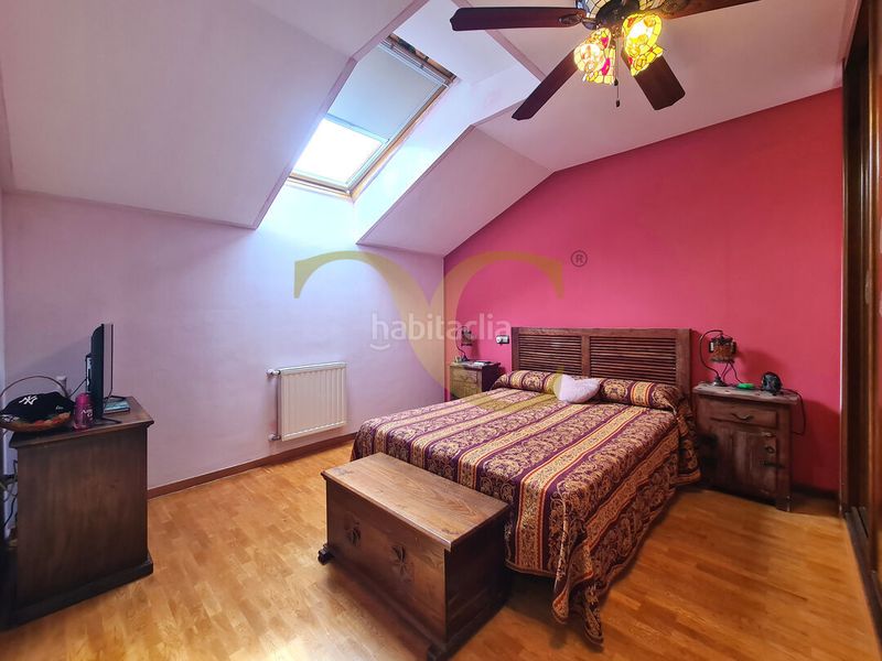 Foto bb9f3819-f327-493a-9103-7c96db85a7b5. Casa adosada adosado en sellamar, junto a santa marina, con terraza y garaje. en Ribadesella