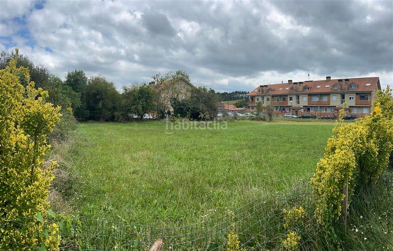 Foto f1169497-e90e-4fd3-808b-2653c2d77648. Terreno residencial en barrio el llano 5b en Udías