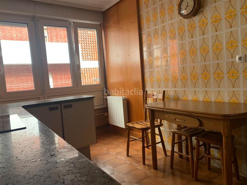 Foto 355c9d6a-7592-49db-806b-2a6235e4b2ad. Piso en travesía juan de herrera 4 piso con vistas únicas en el centro de la villa en San Vicente de la Barquera