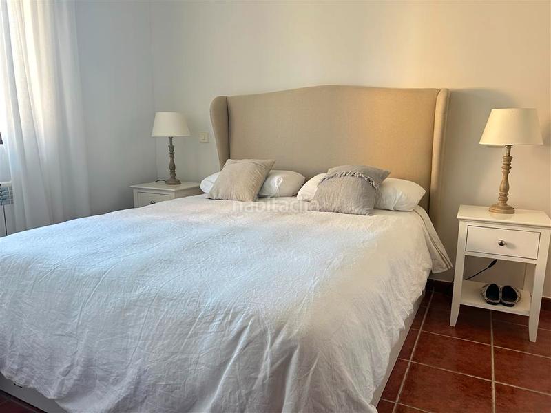 Foto 326bedf4-d5bd-4112-8480-ec211b162850. Casa pareada en barrio arco 29 casa pareada junto a la palya en Val de San Vicente