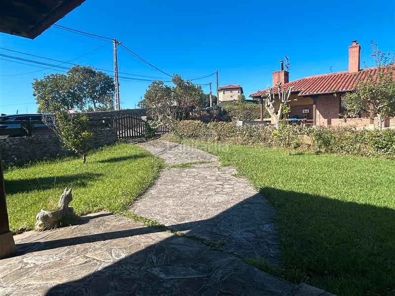 Foto ca1ac835-099b-4f2e-8796-d9ae7f2f68c0. Casa pareada en barrio arco 29 casa pareada junto a la palya en Val de San Vicente