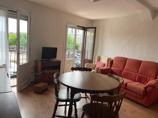 Flat in Calle mercado 23. Piso de 4 dormitorios en el centro de san vicente de la barquera