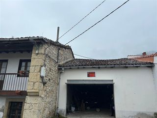 Bauernhof  Barrio valledal 29. Cuadra a reformar en pesues
