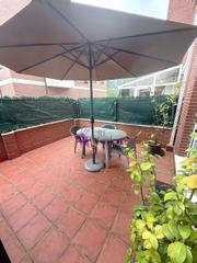Maison jumele en Abadio. Acogedora adosado en abadio,condiciones vpo, 2 dormitorios, jar