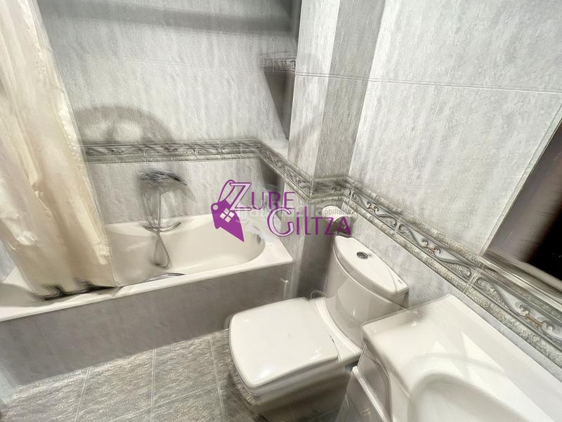 Foto a15e8060-64df-4e12-b2e1-e4a3ac2bbed8. Piso amplio piso , 95 m, 2 aseos, calefacción individual, amueblado y con patio privado. ideal para tu nueva vida! en Durango