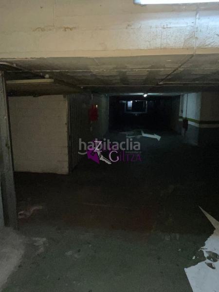 Foto bb95c9a0-277a-4d94-9d40-0350c202610f. Parking voiture dans Durango