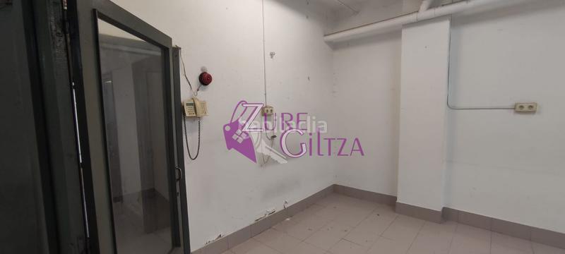 Foto 36dd319a-25ba-4e0c-bb6a-82b268050ec6. Lloguer local comercial a Durango