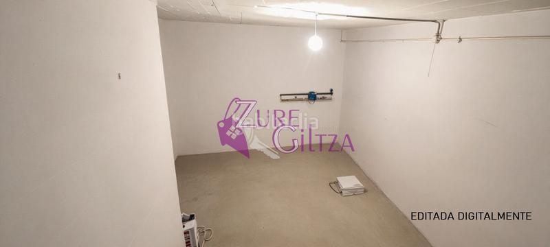 Foto a1ac5866-4262-4a80-844e-238d2d1ec87a. Lloguer local comercial a Durango