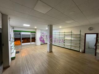 Pis a Iurreta. Local comercial con posibilidad de convertir vivienda de 76 m en