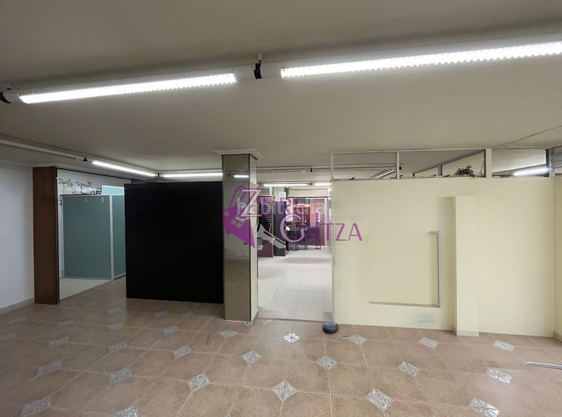 Foto 1e6b22a7-aea0-48ca-b055-1b5fba06580e. Lloguer local comercial a Durango