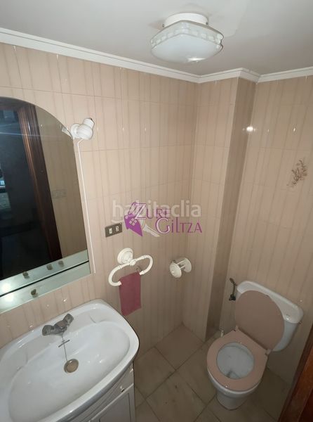 Foto 6d6615b2-f5da-4ab8-b829-272c17d6cdf2. Lloguer local comercial a Durango