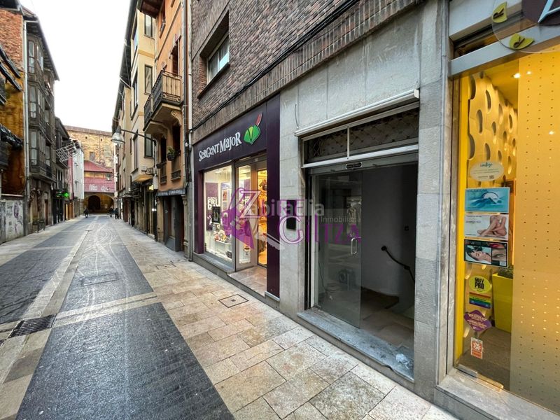 Foto b2025454-7cfa-4a8d-ab18-c29fd6ee9dcb. Lloguer local comercial a Durango
