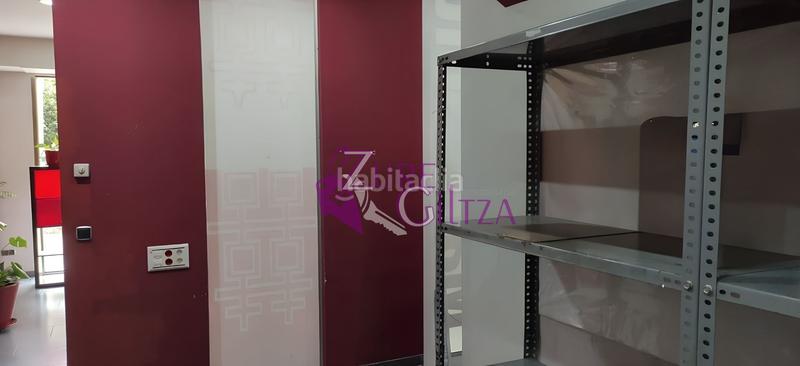 Foto 0b1c243a-3e82-4811-93d8-57d72d863fa8. Lloguer local comercial a Durango