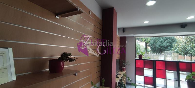 Foto f020e693-cbf6-47e7-85ad-6dda77c0689c. Lloguer local comercial a Durango