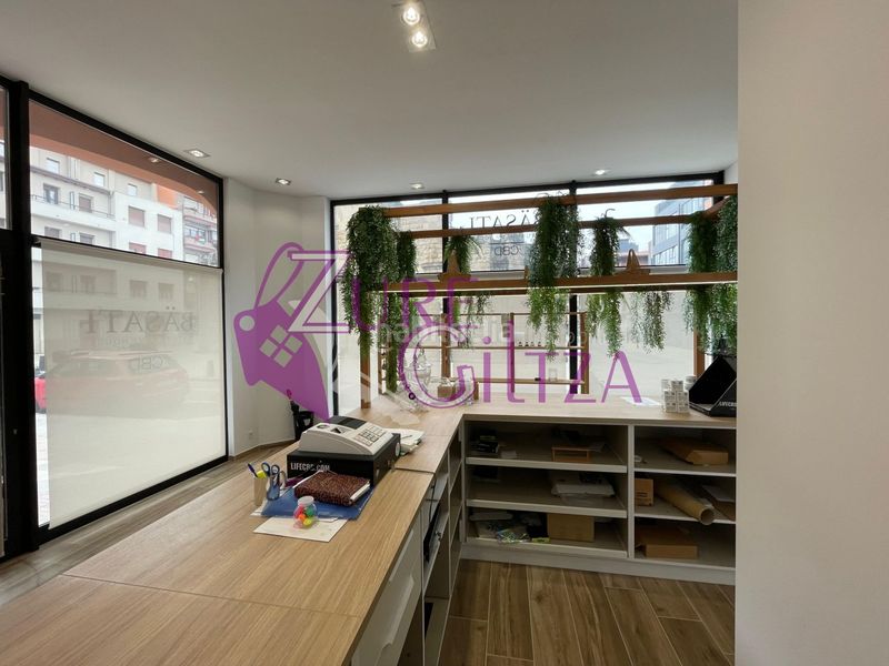 Foto 4c8e27c9-9717-480d-9f15-917049a31cfc. Lloguer local comercial a Durango