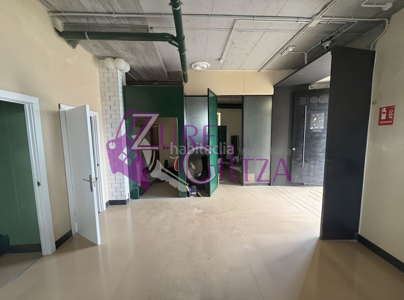 Foto ccd47f2f-6b5d-4e67-b128-3820ac0819b8. Lloguer local comercial a Durango