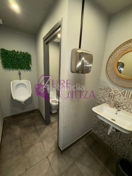 Foto ab400d3b-63f8-43e6-b2c1-bf5c40f5ad02. Lloguer local comercial a Durango