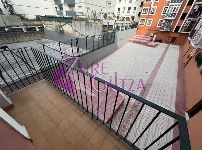 Foto e6f11e95-198d-4022-b420-aff33eec5fd0. Lloguer pis amb calefacció a Durango