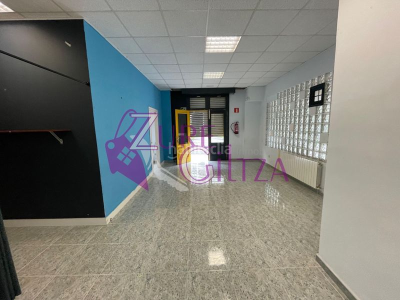 Foto d9cf8dd2-8d8b-4f41-a93f-c3396dcceaef. Lloguer local comercial a Durango