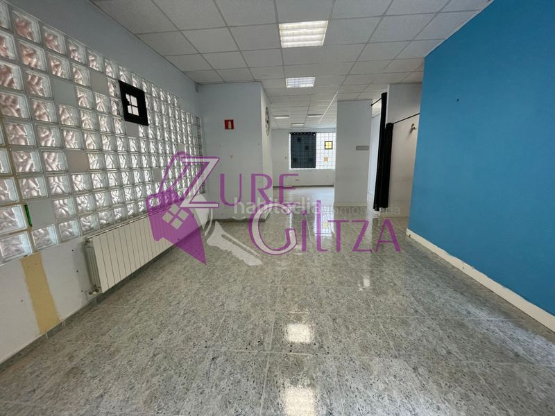 Foto ea220c44-3ec6-49ad-a9eb-273c7dd9bbeb. Lloguer local comercial a Durango