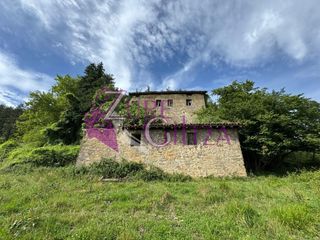 Mas à Elorrio. Amplio caserío en venta en el corazón de la naturaleza. 483 m co