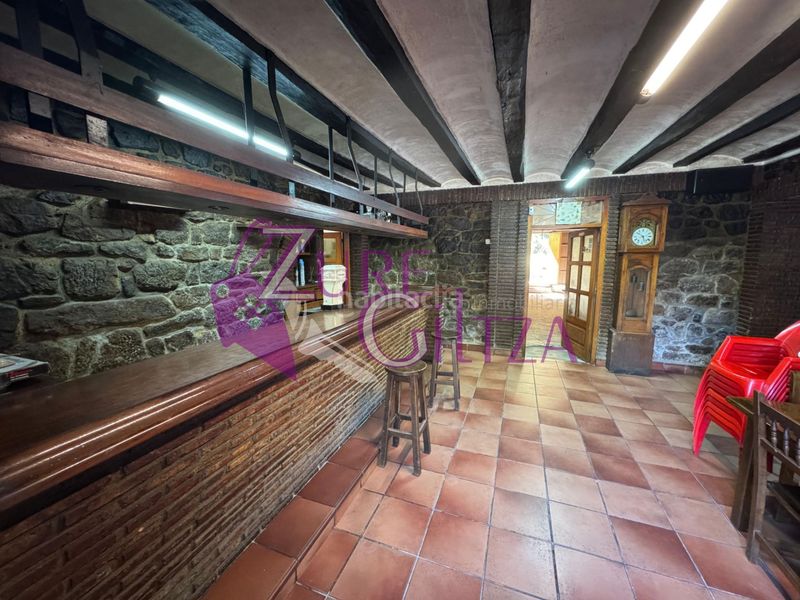 Foto 1334f435-7f56-4e9f-983e-4e519d07733b. Masia amb calefacció a Mañaria