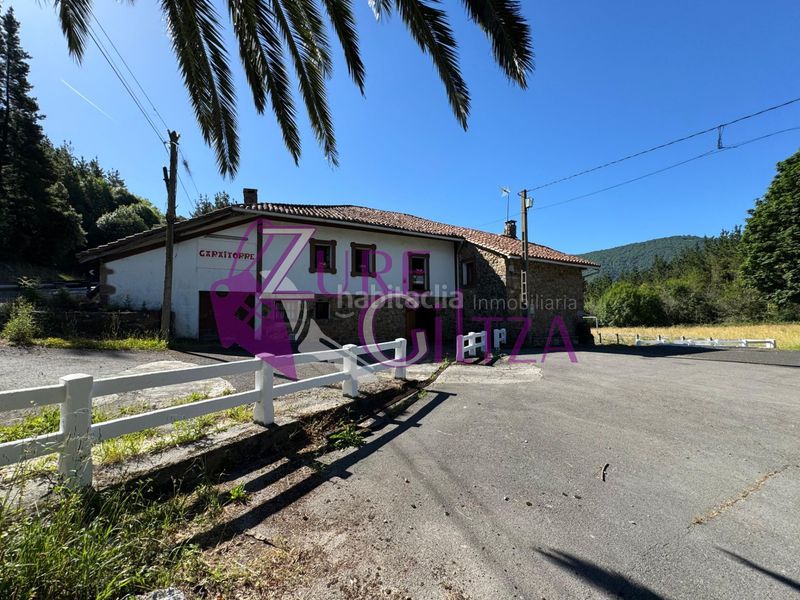 Foto a8a0869f-8d80-4f94-aff7-d02443a82371. Masia amb calefacció a Mañaria
