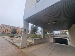 Location Parking voiture à Zabalgana. Venta plaza garaje mariturri  calle oyon junto plaza porticada