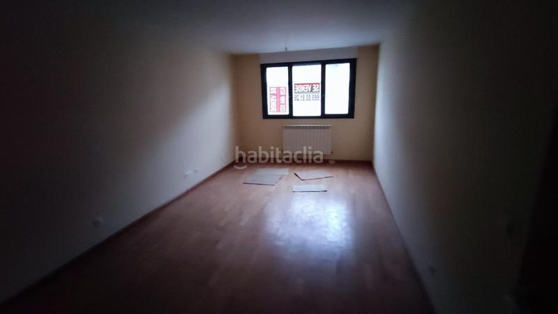 Foto 7333fd57-95e3-46b3-92fc-971e9c8edc9e. Pis amb calefacció aparcament a El Soto León