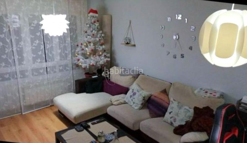 Foto 50a5fc67-9b90-4d4d-b8b7-00c53bb92ec1. Piso  de dos habitaciones con gran patio en trobajo del camino en Cuadros