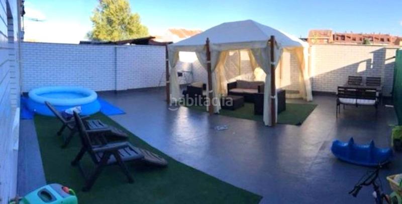 Foto d547c1ce-8d6c-4aa6-99e6-8ed64a719d94. Piso  de dos habitaciones con gran patio en trobajo del camino en Cuadros