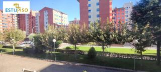 Appartement  Calle carrizo. Venta piso 4 habitaciones y plaza de garaje  en calle carrizoera