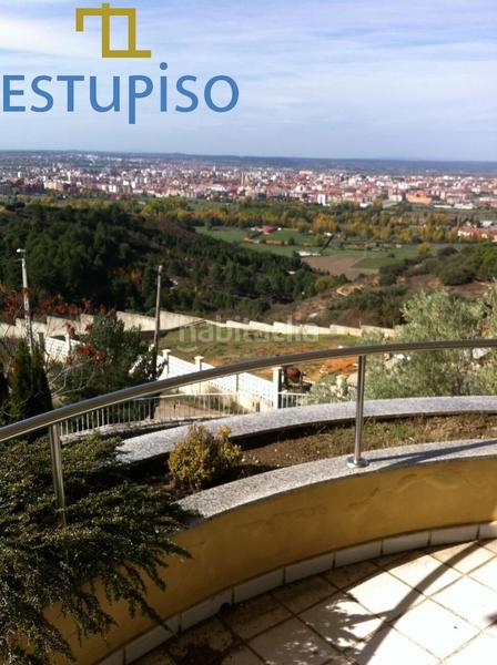 Foto b783b877-b2a8-41a4-bd1d-7abd0d01d1e7. Xalet amb calefacció aparcament piscina a Valdefresno