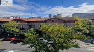 Casa adossada  Avenida ntra sra estibaliz. Chalet adosado de piedra  en avenida nuestra señora de estibaliz