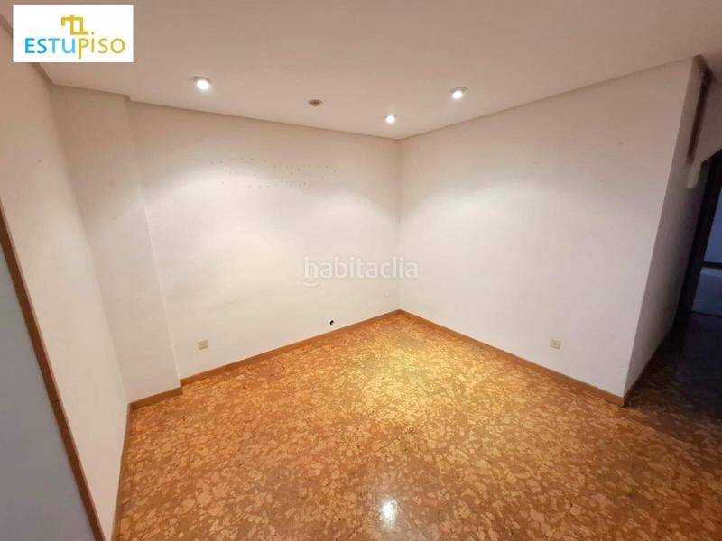 Foto 204be164-e5d8-4de9-b952-e089490a5240. Piso venta oficinas en avda republica argentina en León