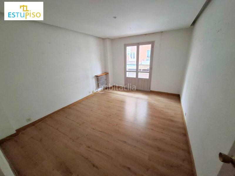 Foto aa5f6c3e-418a-4b9e-aa27-fbe91de4fb20. Piso venta oficinas en avda republica argentina en León