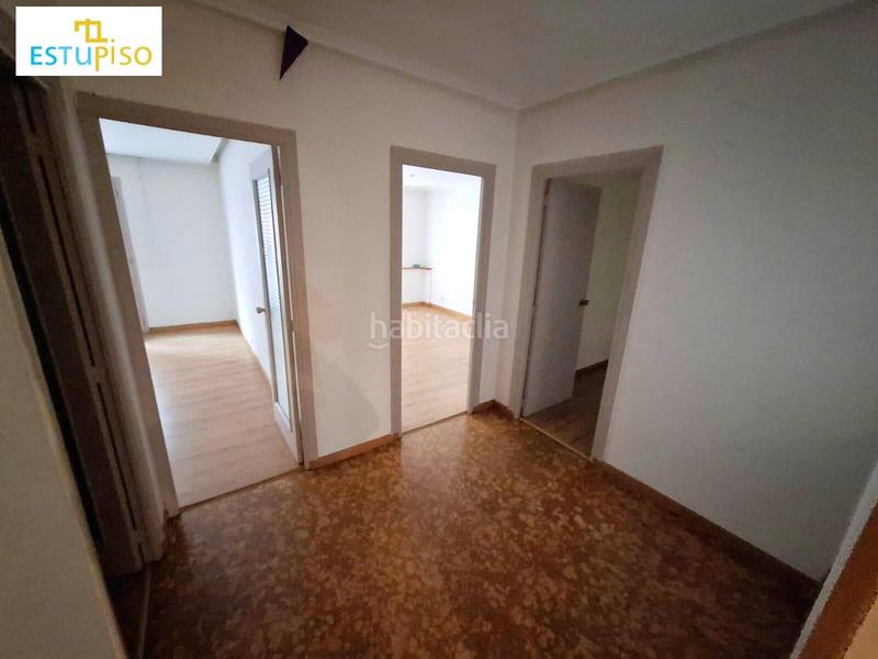 Foto c0f30db9-e4ce-4be8-b366-2815b599a6ba. Piso venta oficinas en avda republica argentina en León