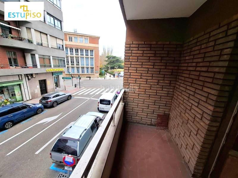 Foto d2634eed-4064-4275-bb01-bf29c6f0b35d. Piso venta oficinas en avda republica argentina en León