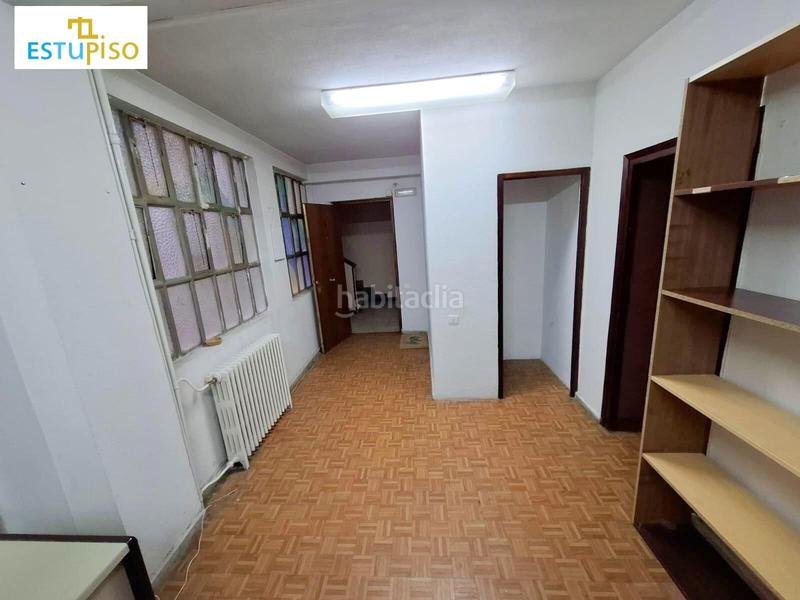 Foto d2e553a3-504e-434d-b0b6-2c1062e9897a. Piso venta oficinas en avda republica argentina en León
