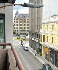 Piso  Avenida padre isla. Exclusivo piso de 4 dormitorios y 2 baños en el centro de león