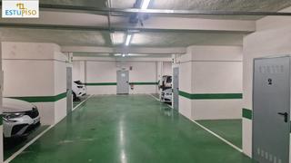 Parking voiture à Calle errekatxiki 23. Nueva plaza de garaje con trastero errekatxikiamplia facil acces