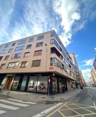 Pis  Avenida del alcalde miguel castaño. Enorme piso de 6 habitaciones y 3 baños en zona corte inglés
