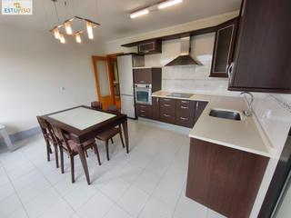 Pis  Calle baiona. Piso 95m2 en urbanizaciónjardin privadocalle baionatotalmente ex