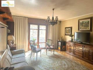 Pis  Ramon y cajal. Exclusivo piso de 4 habitaciones con plaza de garaje en el coraz