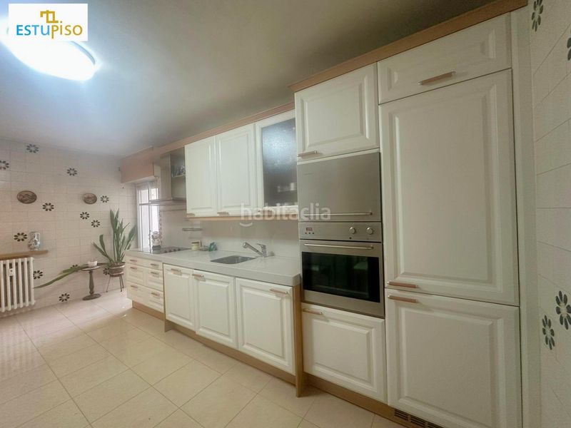 Foto d327750f-61fe-4702-858b-cb8ea09d1e75. Flat with heating parking in Centro Ciudad León